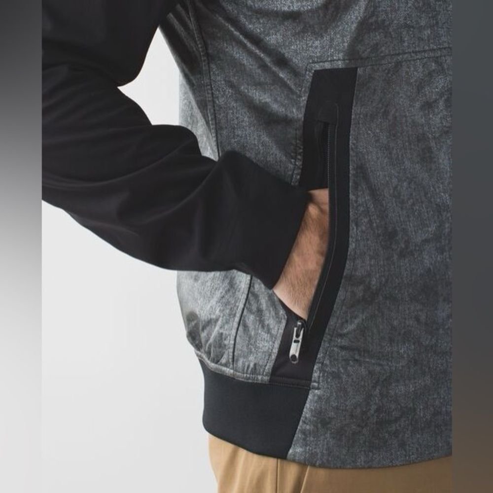 Lululemon Specular Reflective Jacket - Picture 16 of 16
